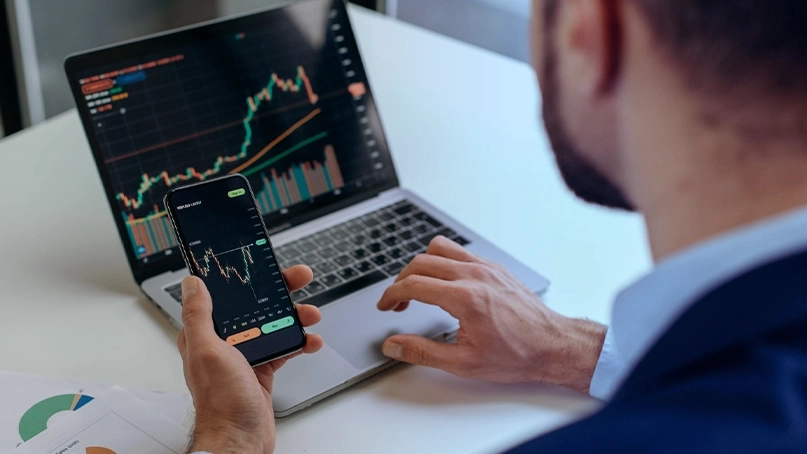 Elaron Mivora KI-Handelsdashboard